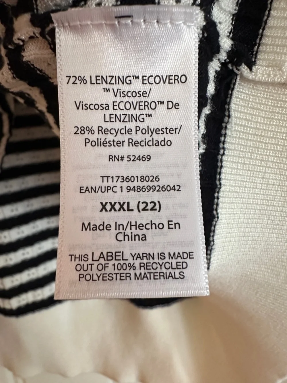 Time and Tru Striped Black and White Sweater size XXL runs smaller - Picture 5 of 5